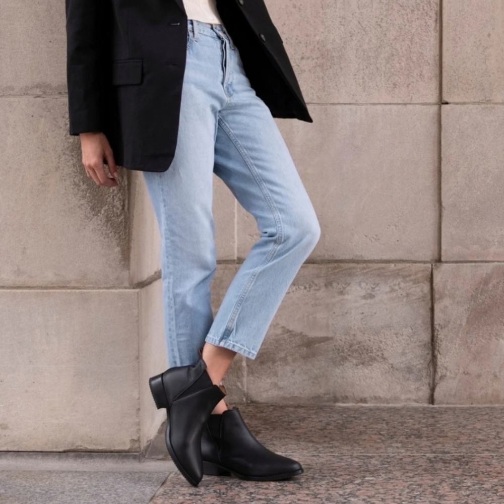 Nisolo Eva Everyday Chelsea Boot Black